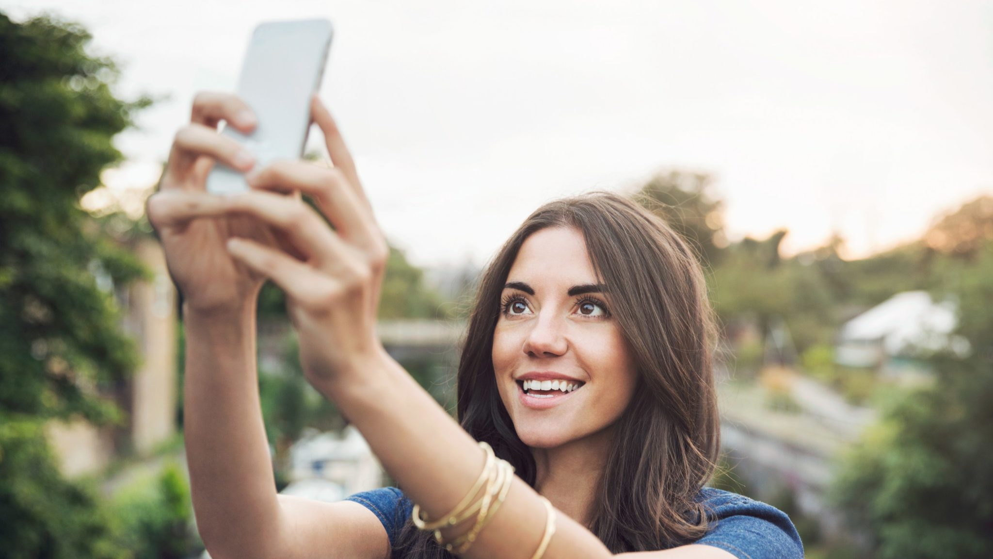 How To Take The Perfect Selfie For Social Media Allaboutgoodlife